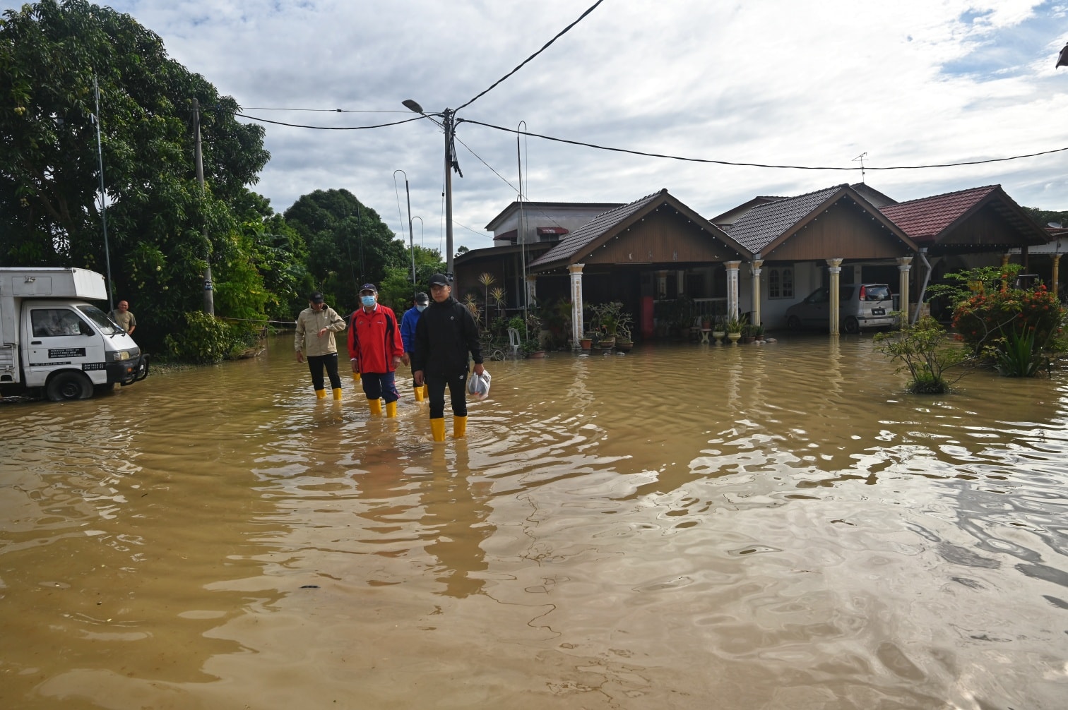 Only 1 out of 4 Melaka River Barrage Gates Was Working During Floods ...